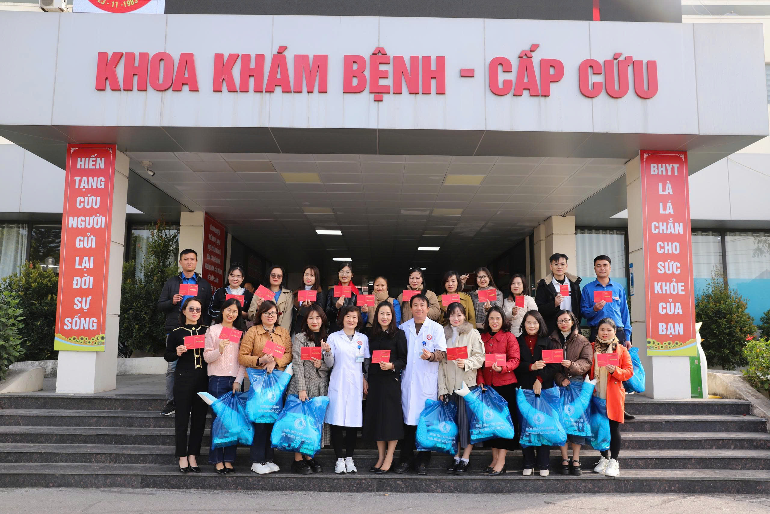 MỘT GIỌT MÁU CHO ĐI - MỘT CUỘC ĐỜI Ở LẠI: CHUNG TAY HIẾN MÁU, GIỮ LẠI SỰ SỐNG CHO NGƯỜI BỆNH