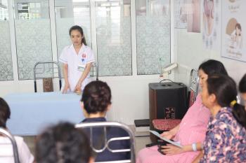 HƯỞNG ỨNG NGÀY SỨC KHỎE TOÀN DÂN 7/4: BỆNH VIỆN ĐKKV CẨM PHẢ TRIỂN KHAI TƯ VẤN DINH DƯỠNG VÀ GIỮ GÌN VỆ SINH AN TOÀN THỰC PHẨM CHO NGƯỜI BỆNH