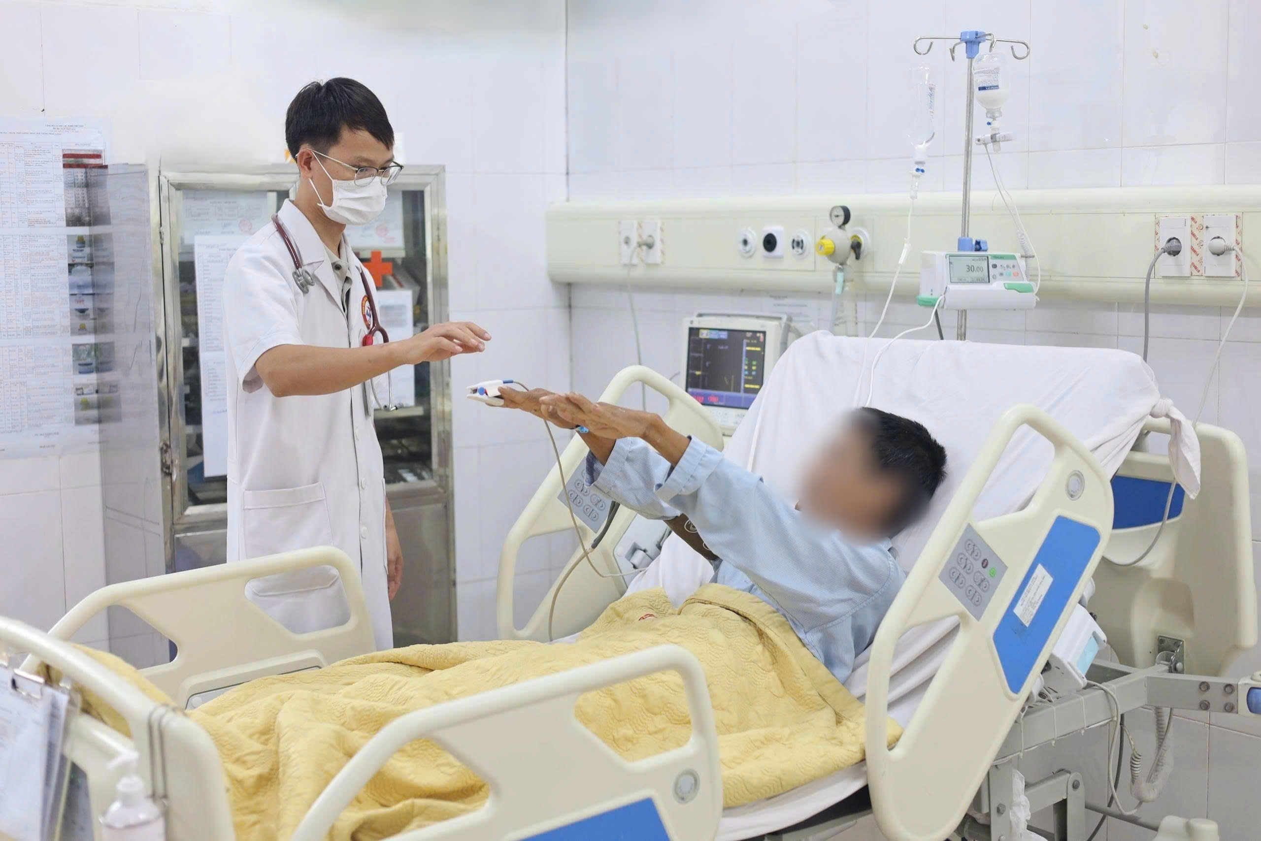 BỆNH VIỆN ĐKKV CẨM PHẢ CỨU SỐNG BỆNH NHÂN HÔN MÊ DO NGỘ ĐỘC CÁ NÓC.